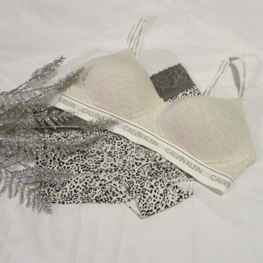 CALVIN KLEIN ARCHIVE LOGO BRA – M – NWOT